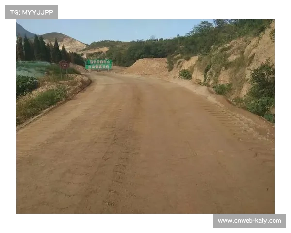 白潭湖赛道淤泥治理工程启动 新型生态固化剂助力护坡保护与修复